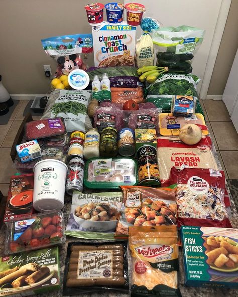 Christy on Instagram: “Today’s Grocery Haul! 💙  I actually enjoy grocery shopping, but its such an undertaking. I’m narrowing down foods I really like to eat over…” Shopping Food Market, Borrowing Haul, Grocery Shopping For Two, Grocery Haul Aesthetic, Buying Groceries Aesthetic, Aesthetic Grocery Haul, Grocery Snacks, Grocery Shopping Aesthetic, Grocery Aesthetic