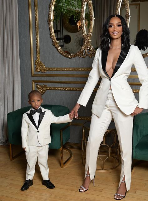 Mother And Son Outfits Matching Formal, Casual Mothers Day Outfit Ideas, Black On Black Photoshoot, Mother And Son Photoshoot Black People, Mommy And Son Photoshoot, Mom And Son Photo Ideas Black People, Mother And Son Photoshoot Ideas, Mom And Sons Photoshoot, Mom And Son Photoshoot