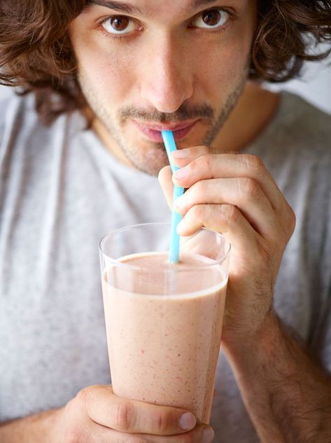 Joe Wicks Recipes, Protein Shakes Recipes, Strawberry Protein, Joe Wicks, High Protein Low Carb Recipes, Body Coach, Lean In, Health Guru, Cashew Butter