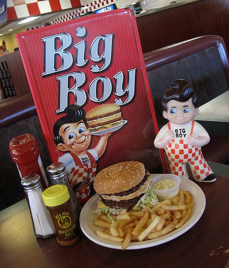 Frisches Big Boy Restaurants. We ate there nearly every week. Big Boy Restaurants, S Pictures, Childhood Memories 70s, Vintage Restaurant, Kids Growing Up, Vintage Memory, Oldies But Goodies, I Remember When, Salad Bar