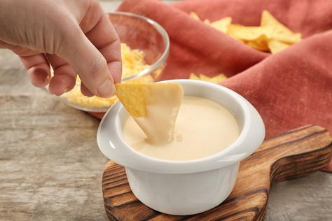 Explore the versatility of Oaxaca cheese in creating authentic Mexican queso dips. Learn the art of melting this cheese and its use in various queso recipes. Cheesy Queso Dip, Queso Cheese Dip, Cheese Dip Mexican, White Queso Dip, White Queso, Queso Dip Recipes, Traditional Mexican Dishes, Oaxaca Cheese, Queso Recipe