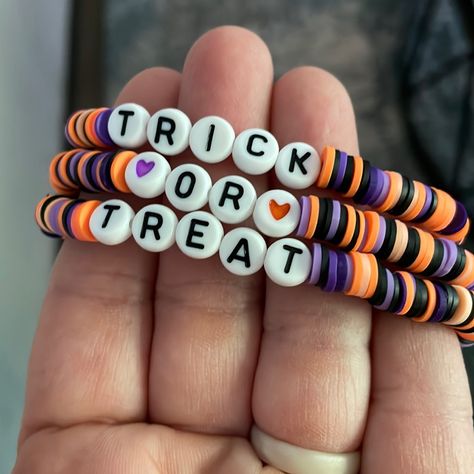 Set Of 3 Homemade Stretch Clay Bead Bracelets. Halloween Themed. A Great Addition To Your Halloween Attire. Purple, Orange And Black Colors That Say Trick Or Treat When Worn All Together. Halloween Bracelets For Kids, Clay Beads Bracelet Ideas For Halloween, Halloween Braclets Idea, Fall Themed Beaded Bracelet, Preppy Fall Bracelet Ideas, Arts And Crafts For Halloween, Clay Bead Bracelet Ideas Autumn, Halloween Inspired Bracelets, Halloween Glass Bead Bracelet