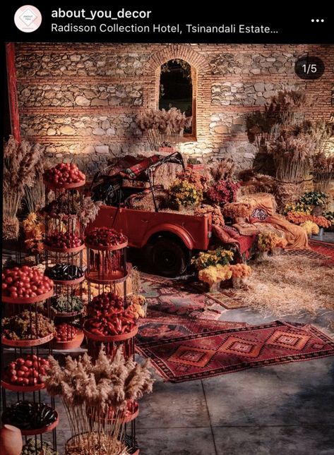 Armenia Aesthetic, Iranian Wedding, Wedding Stage Backdrop, Turkish Decor, Henna Night, Private Wedding, Chic Halloween, Stage Backdrop, Wedding Decor Style