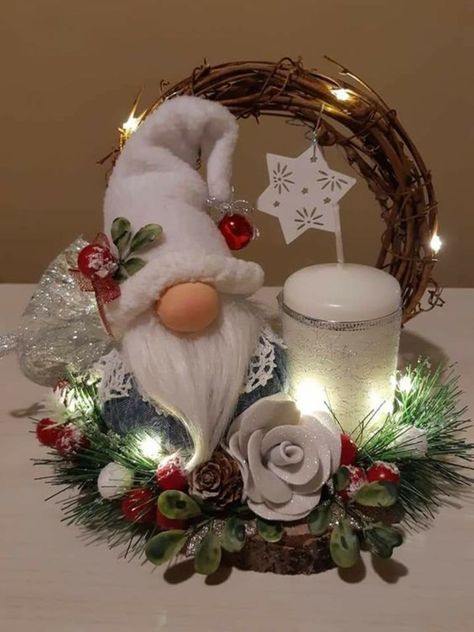 Christmas Gnome Ideas Diy, Crafts For Easter, Gnome Crafts, Dekoratívne Vence, Gnome Christmas, Gnomes Crafts, Holiday Crafts Christmas, Christmas Ornament Crafts, Christmas Crafts Decorations