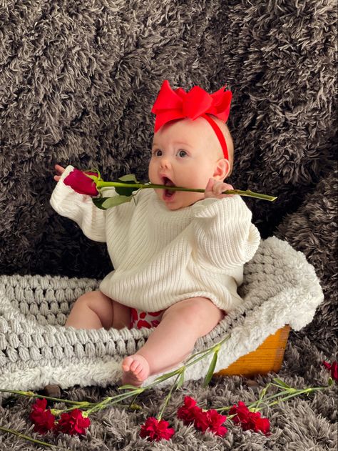 Rose Day Baby Photoshoot, February Baby Photoshoot Ideas, Baby Valentines Photoshoot, Ivy Pictures, Valentines Baby Photoshoot, Valentines Pictures, Valentines Baby Photos, Rose Photoshoot, Valentine Pictures