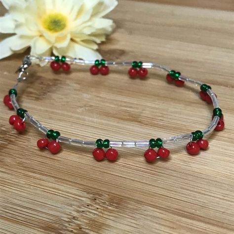 Handmade Sweet Ankle Bracelet, Beads Are Designed To Look Like Cherries! One Strand Of Iridescent White Tube Beads And Red And Green Seed Beads Perfect To Wear To The Beach! Measures 9" Long With A Spring Ring Clasp Close I Have 6 Available! Handmade By Me With Lots Of Love And Care! Cherry Bracelet, Beaded Bracelet Patterns Tutorials, Bead Bracelet Patterns, Seed Bead Bracelet Ideas, Beaded Friendship Bracelets, Chunky Bracelets Beads, Seed Bead Bracelets Tutorials, Beaded Jewelry Pattern, Red Beaded Bracelet