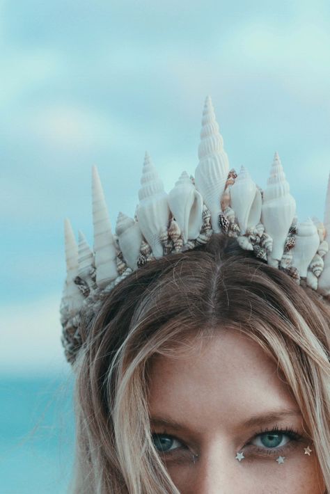 Wild & Free Jewelry | La Jolla Mermaid Crown Mermaid Tiara, Art Adventure Time, Shell Crowns, Seashell Crown, Art Vampire, Butterfly Crown, Dengeki Daisy, Handmade Mermaid, Mermaid Crown