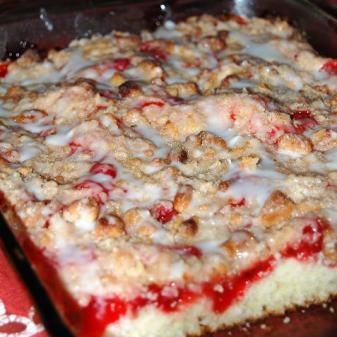 Cherry Pie Filling Recipes Easy, Almond Coffee Cake Recipes, Cherry And Almond Cake, Cherry Pie Filling Recipes, Crumb Cakes, Almond Coffee Cake, Almond Coffee, Breakfast Coffee Cake, Coffee Cake Recipes Easy