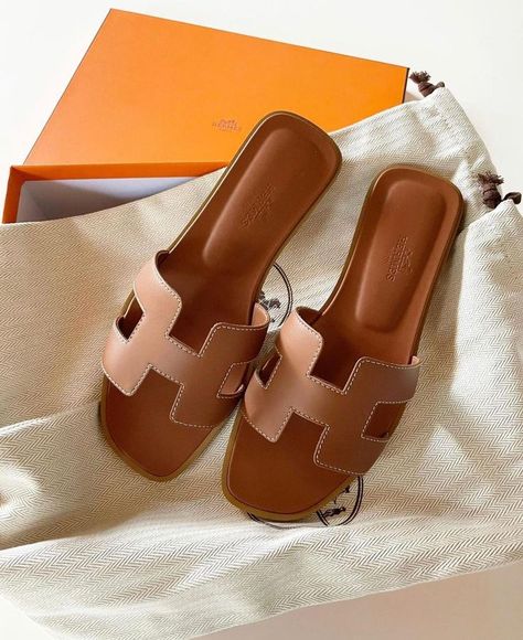 WHATSAPP us on +97155-8874878 for shopping and price details Hermes Heels, Vestidos Sport, Hermes Slippers, Hermes Oran Sandals, Luxury Sandals, Dr Shoes, Casual Outfit Inspiration, Sandals Outfit, Hermes Shoes