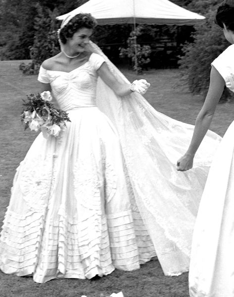 Bride Top, Jackie O Style, Iconic Weddings, Vintage Bride, Wedding Dresses Vintage, First Lady, Designer Wedding Dresses, Wedding Gown, Celebrity Weddings