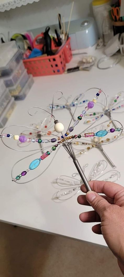 Crafty Fun Group | I tried my hand at these dragonflies this weekend | Facebook Dragonfly Diy, Wire Butterfly, Dragonfly Artwork, Dt Crafts, Nature Camp, Girls Night Crafts, Dragon Fly Craft, Kitchen Whisk, Fly Craft