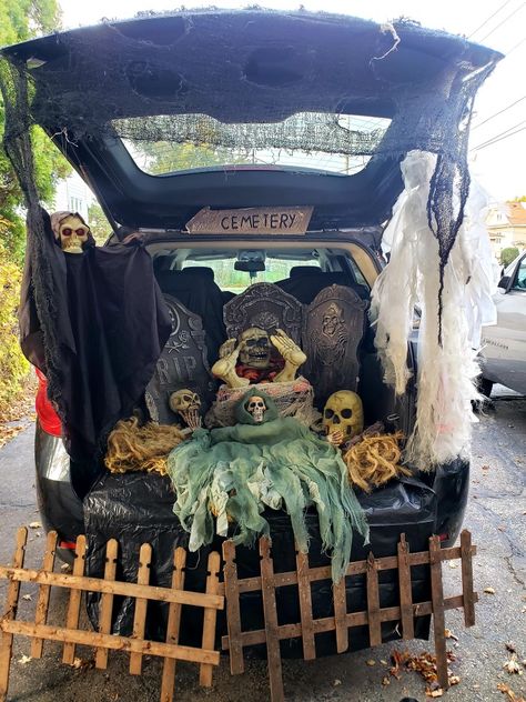 Cemetery Trunk Or Treat, Halloween Car Trunk Decorations, Halloween Truck Decorations Trunks, Halloween Trunks Ideas, Church Trick Or Trunk Ideas For Suv, Monster Car Trunk Or Treat, Trunker Treat Ideas, Treat Ideas, Trunk Or Treat