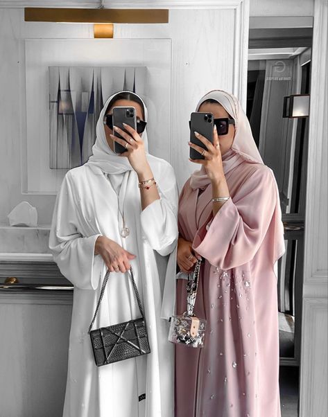 Outfit Designer, Modern Abaya, Abaya Fashion Dubai, Hijab Inspiration, Stile Hijab, Modern Hijab Fashion, Mode Turban, Modest Fashion Hijab, Muslim Fashion Hijab Outfits