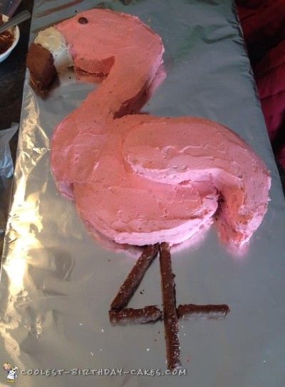 Flamingo Birthday Cake, Homemade Birthday Cake, Birthday Cake Inspiration, Pink Flamingo Party, Chocolate Covered Pretzel Rods, Flamingo Cake, Flamingo Birthday Party, Fiesta Tropical, Homemade Birthday