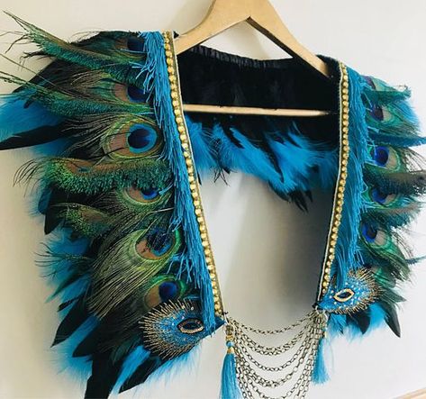 Burn Outfits, Africa Burn, Diy Peacock, Peacock Costume, Feather Cape, Black Rooster, Peacock Tail, Amazing Crafts, Peacock Dress