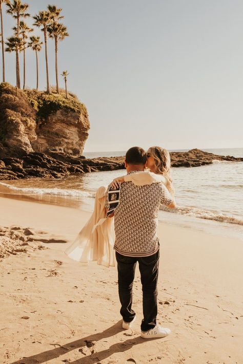 Baby Announcement Beach, Beach Announcement, Beach Baby Announcement, Baby Reveal Photos, Maternity Shoot Beach, Beach Pregnancy Announcement, Pregnancy Announcement Pictures, Maternity Photography Beach, Pregnancy Announcement Photoshoot