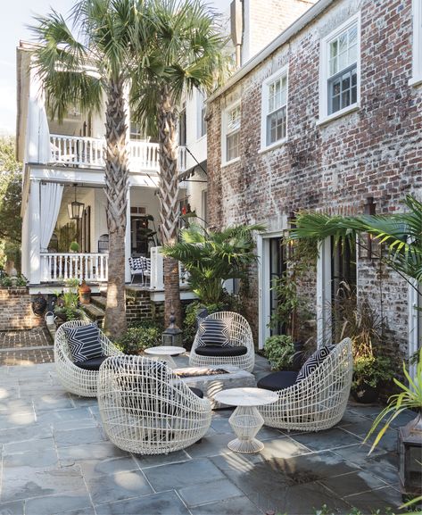 A Twist on Tradition | Charleston SC | Charleston Magazine Charleston Backyard, Lowcountry Homes Charleston Style, Charleston Home Decor, Seafood House, Charleston Style, Martin House, Charleston Homes, Porch Furniture, Southern Comfort