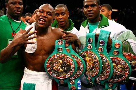 World Boxing Council President supports Floyd Mayweather exhibition Boxing Belts, Boxing Images, Boxing History, Professional Boxer, Manny Pacquiao, Boxing Champions, Floyd Mayweather, Sports Figures, Professional Athlete