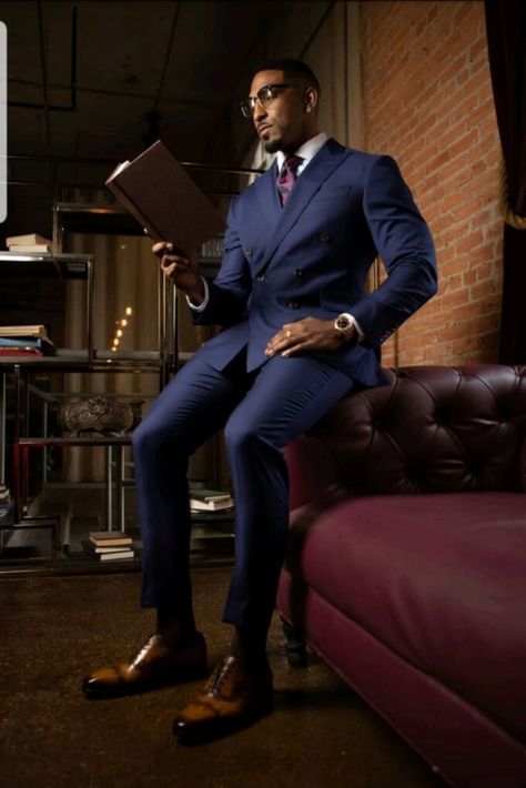 Blue Double Breasted Suit Men, Blue Double Breasted Suit, Raheem Devaughn, Dark Navy Blue Suit, Blue Suit Outfit, Groom Blue Suit, Double Breasted Suit Men, Blue Three Piece Suit, Mens Tailored Suits