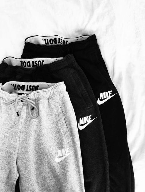 Fleece Pants Women, Cute Sweatpants Outfit, Cute Sweatpants, Teenage Outfits, Cute Lazy Outfits, Lazy Outfits, Cute Comfy Outfits, Teenager Outfits, Mode Inspo