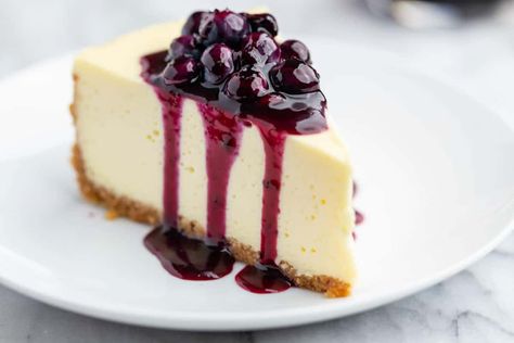 It’s hard to beat a classic! Vanilla Cheesecake is creamy and delicious whether you serve it plain or finish it with your favorite topping. Jr Cheesecake Recipe, Juniors Cheesecake, Fancy Baking, Yummy Pies, Fruit Topping, No Bake Lemon Cheesecake, Recipe Notebook, Night Recipes, The Cheesecake Factory