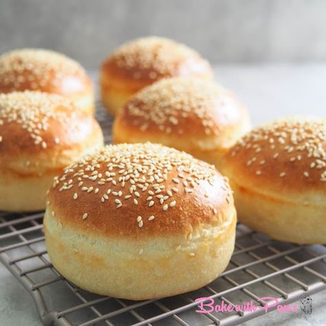 Sourdough Potato Rolls, Chicken Burger Patty Recipe, Sourdough Hamburger Buns, Savory Rolls, Burger Patty Recipe, Potato Burger, Soft Bread Recipe, Potato Buns, Hot Cross Buns Recipe