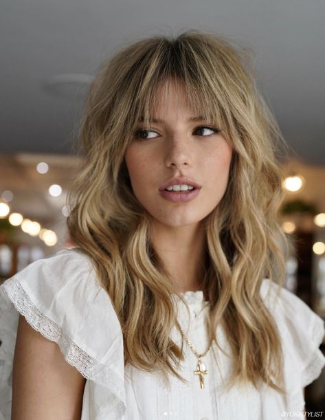 The See-Through Whispy Bang Trend Is Taking Over 2024 - Bangstyle - House of Hair Inspiration Medium Layered Haircuts With Bangs, Medium Layered Bob Haircuts, Choppy Layered Haircuts, Medium Long Haircuts, Layered Haircuts With Bangs, Wavy Hairstyles Medium, Medium Layered Haircuts, Medium Layered Hair, Medium Layered