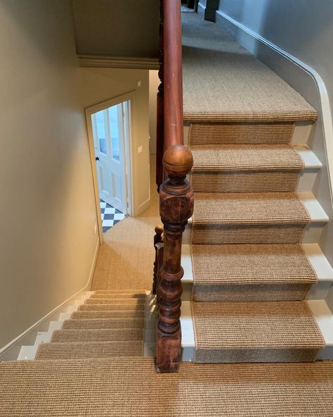 Victorian Stair Runner, Modern Edwardian, Victorian Stairs, Sisal Stair Runner, Sisal Flooring, Victorian Staircase, Victorian Hall, Hallway Stairs, Hall Flooring