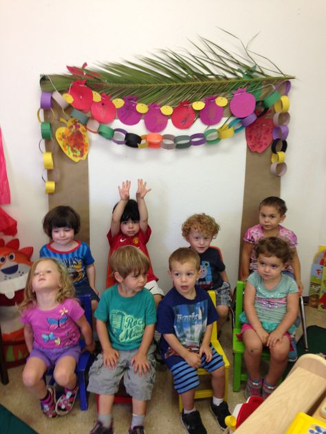 Preschool classroom Sukkah... Indoor Sukkah Ideas, Sukkah Crafts For Kids, Sukkah Decorations Kids, Sukkot Crafts For Toddlers, Rosh Hashana Preschool Activities, Classroom Sukkah, Rosh Hashanah Preschool, Sukkot Activities Preschool, Sukkot Preschool Activities