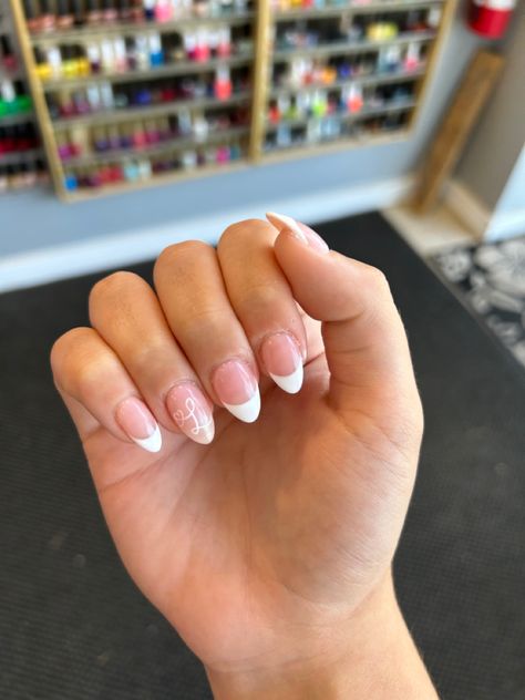 Mail Inspo With Initial, Nails With Bf Initials Almond, Almond Nails With J Initial, Almond Acrylic Nails With Initial, Nail Initial Ideas, Nails With Bf Initials Short, Mails With Initial, Almond Nails With Initials On Them, Gel Nails With Initials