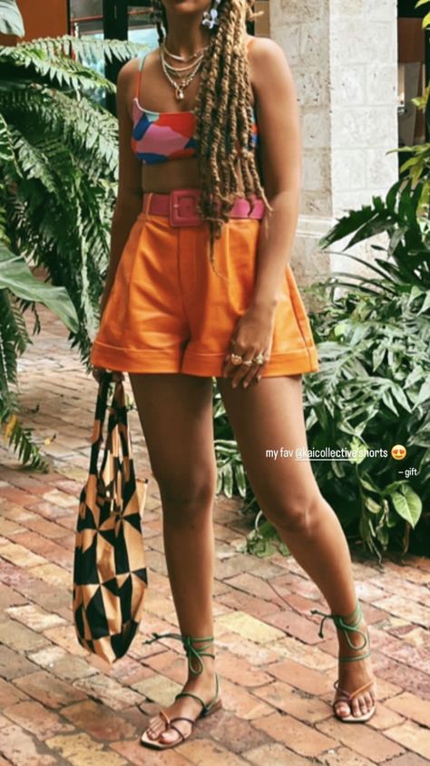 Cute Jungle Outfits, Boho Outfits Black Women Summer, Afro Bohemian Outfits, Pocahontas Aesthetic Outfit, Boho Afro Style, Black Woman Festival Outfit, 70s Summer Fashion Black Women, 70s Outfits Shorts, Afro Nation Festival Outfits