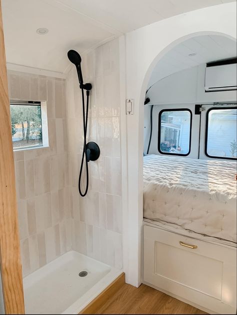 Small Caravan Bathroom Ideas, Caravan Renovation Bathroom, Caravan Bathroom Ideas, Caravan Shower Ideas, Van Life Bathroom, Caravan With Bathroom, Campervan Bathroom, Shower Campervan, Bus Bathroom