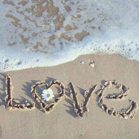 Sand At The Beach, طابع بريدي, The Word Love, Waves Crashing, I Love The Beach, Word Love, Beach Time, Beach Bum, All You Need Is Love