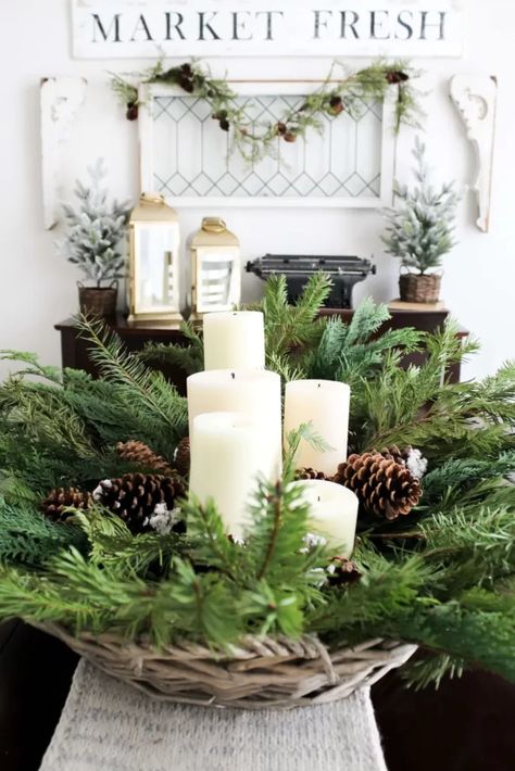 January Centerpieces, Centerpiece With Greenery, Simple Winter Decor, Winter Centerpiece, Diy Centerpiece, Xmas Table, Winter Centerpieces, Wonder Land, Basket Case