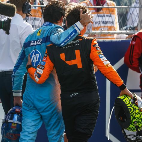 What a win for Lando Norris! Here’s one more recap that captures the moment! #miamigp #landonorris #mclarenf1 #mclarenf1team #podium #racewinner #ln4 #landonorrisedit #landonorris🇬🇧 #raceday #miamif1 #cmcmotorsports #F1 #f1racing Do you think Lando could be a world champion one day ? Lando And Carlos, Carlos And Lando, Carlos Sainz And Lando Norris, Lando Norris Mclaren, Mclaren F1 Team, Miami Gp, F1 Poster, Formula E, Mclaren F1