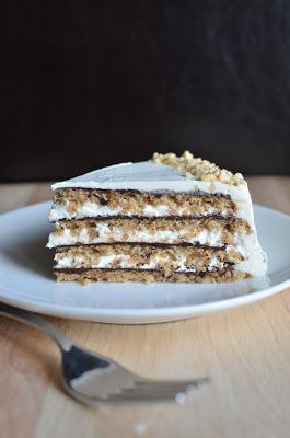 Hazelnut Meringue, Showstopper Cakes, A Slice Of Cake, Meringue Desserts, Meringue Cake, Torte Recipe, Slice Of Cake, Hazelnut Cake, A Piece Of Cake