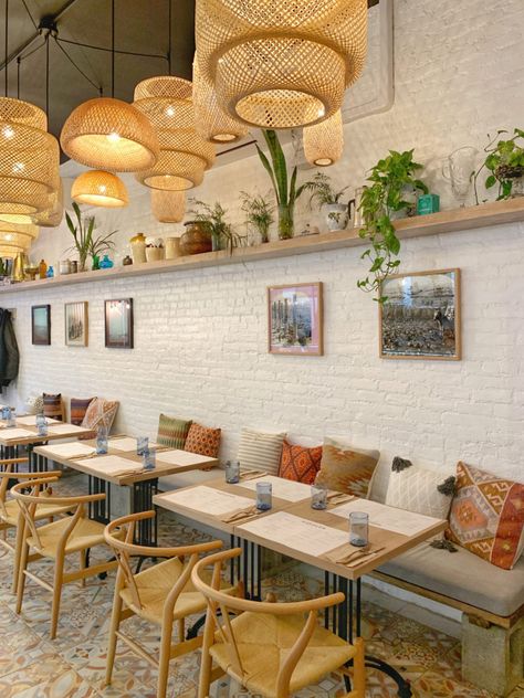 New UWS Kosher Cafe & Artisan Gluten Free Bakery: Modern Bread & Bagel | | YeahThatsKosher Back Bar Design, Cafe Bench, Bakery Shop Interior, Bistro Interior, Gluten Free Items, Modern Coffee Shop, Gluten Free Bagels, Bakery Design Interior, Outdoor Restaurant Design