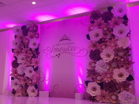 Mrs. Florida America 2018 stage designed by Joleigh Sartiano Nolen Mrs. Florida America 2018 stage design by Joleigh Sartiano Nolen #paperflowers #pageant #diystage #WestgateResort #stagedesign #rosegold #lightpink #rose #whiteonwhite Stage Design For Pageant, Beauty Pageant Decorations Ideas, Beauty Pageant Stage Decorations, Pageant Backdrops Stage Design, Beauty Pageant Stage Design, Pageant Decoration Ideas Stage Design, Pageant Stage Design, Pageant Decorations, Pageant Stage