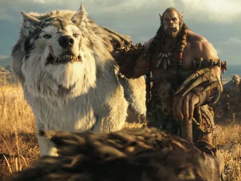 Durotan with giant wolf Warcraft Film, Snow Elves, Wolf Movie, Warcraft Movie, Werewolf Stories, Huge Dogs, Warcraft Art, Star Wars Drawings, Dire Wolf