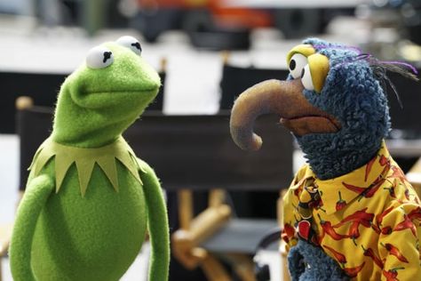 Fall TV Preview: 126 New and Returning Shows Premiere Dates Sapo Kermit, Fall Tv, Fraggle Rock, The Muppet Show, The Muppets, Tv Schedule, Miss Piggy, Kermit The Frog, Jim Henson