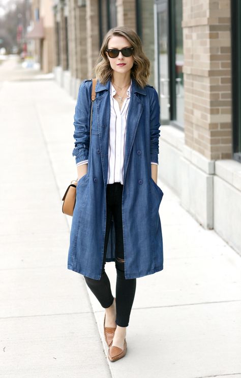 Long Denim Jacket Outfit, Denim Coat Outfit, Long Jacket Outfit, Denim Jacket Outfit Ideas, Denim Abaya, Long Jean Jacket, Denim Duster Coat, Jean Jacket Outfit, Long Denim Shirt