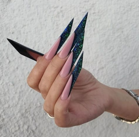 Edge Ideas, Extreme Nails, Curved Nails, Edge Nails, Fantasy Nails, Swarovski Nails, Acrylic Nails Coffin Pink, Uñas Acrilicas, Acrylic Nails Coffin