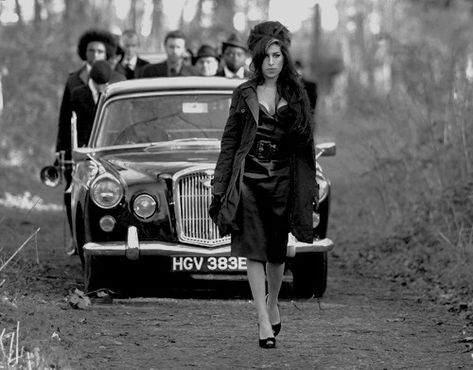 Amy Winehouse Black, Amy Winehouse Albums, Amy Wine, Amy W, Amazing Amy, Mark Ronson, Amy Winehouse, Her Music, Black Aesthetic