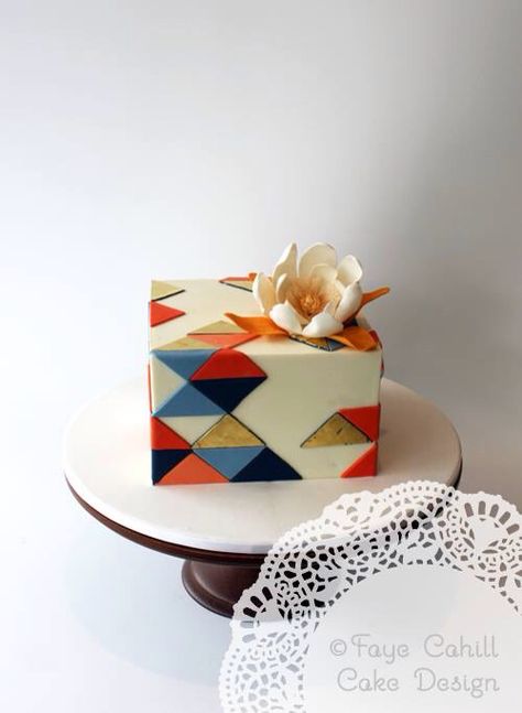 Geometric designs square cake Kare Pasta, 12 Birthday Cake, Tier Cake Ideas, Square Cake Design, Cake Deco Ideas, Cake Design For Men, Decor Tort, Geometric Cake, Single Tier Cake