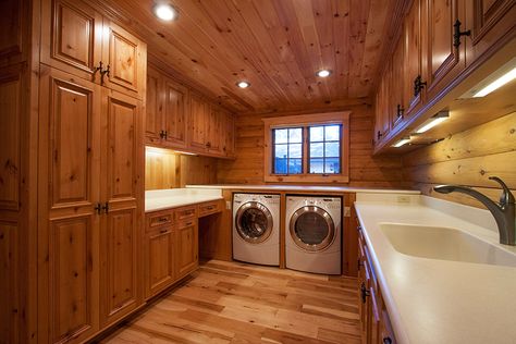 Inspired log home laundry room Lodge Laundry Room, Log Cabin Laundry Room, Log Cabin Laundry Room Ideas, Log Home Laundry Room, Log Cabin Mud Room, Cabin Laundry Room, Luxury Log Cabin Bathroom, Cabin Mud Room, Log Home Bathrooms