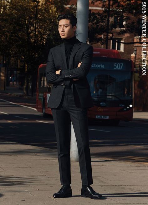 Park Seo Joon 🖤💫 Korean Men Suit, Korean Suit, Stylish Mens Suits, Blazer Outfits Men, Black Suit Men, Park Seojun, Mens Business Casual Outfits, Secretary Kim, Park Seo Jun