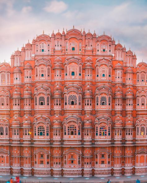 The Wind Palace (Hawa Mahal) in Jaipur, India with 953 windows. Hawa Mahal, India Travel Places, Indian Architecture, Tourist Places, Historical Place, Beautiful Places In The World, Jaipur India, On The Top, Beautiful Architecture