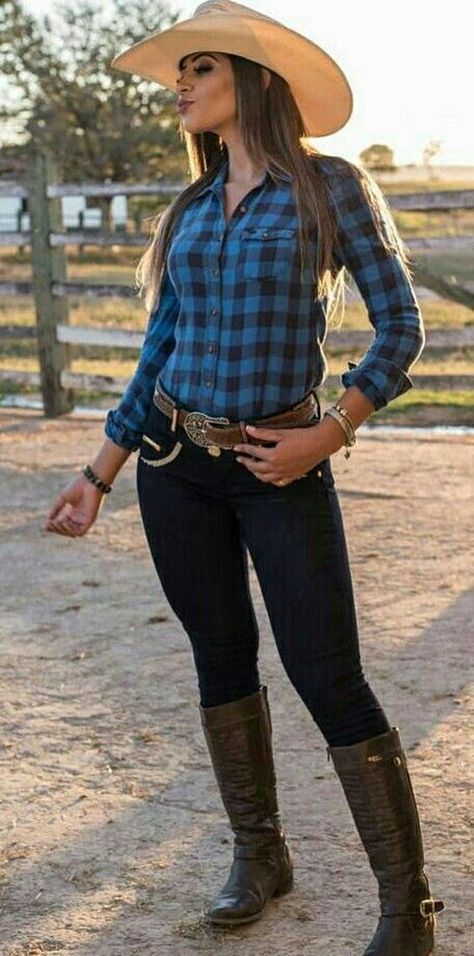 Cute Rodeo Outfits For Women, Cute Rodeo Outfits, Country Girl Outfits, Cowboy Outfits For Women, Country Fall Outfits, Cowgirl Style Outfits, Wilde Westen, Farm Clothes, Country Style Outfits