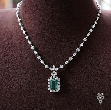 Fancy Diamond Necklace, Homemade Jewelry Ideas, Diamond Haram, Diamond Chains, Real Diamond Necklace, Sabyasachi Jewellery, Diamond Jewelry Set, Diamond Pendants Designs, Diamond Earrings Design