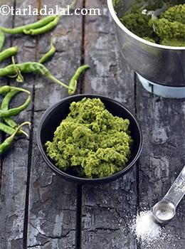 What is Green Chilli Paste? Benefits, Uses, Recipes with Green Chilli Paste Chilli Paste Recipe, Palak Paratha, How To Make Green, Three Ingredient Recipes, Malai Kofta, Indian Foods, Paste Recipe, Recipe Indian, How To Make Greens